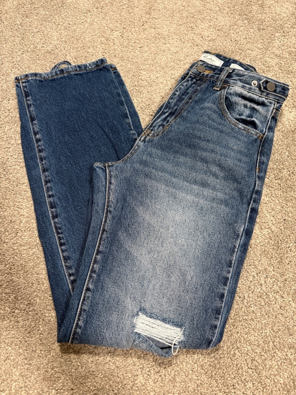 KanCan Distressed 90’s Straight Leg Jeans